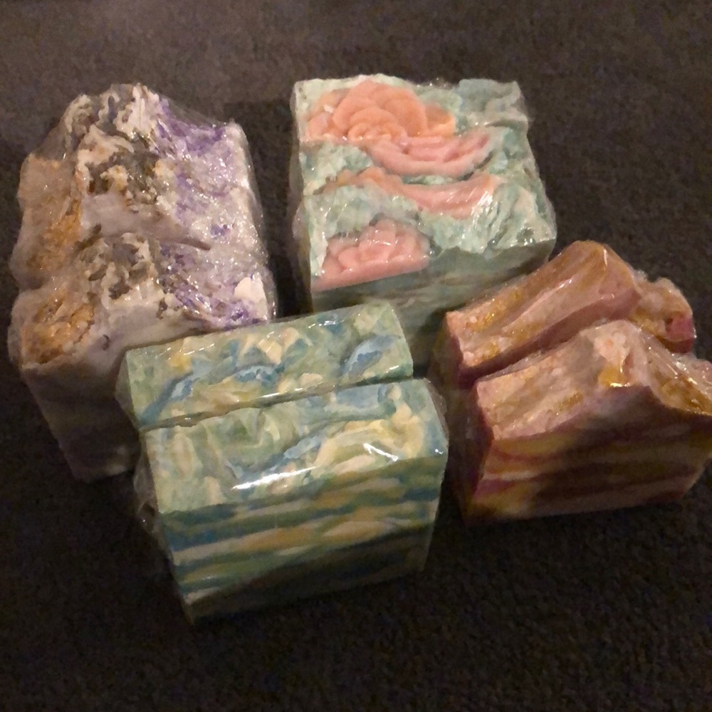 CUSTOM Handmade Soap Bundle for @thunderpuppy ❤️🥰🧼